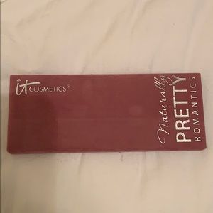 IT cosmetics eyeshadow palette